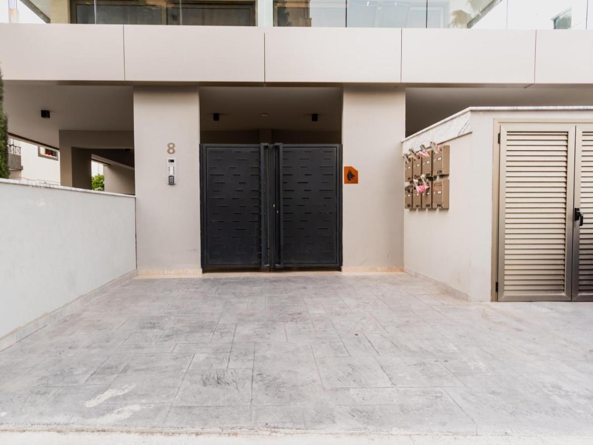 Sanders Evolution Apartment ลิมาซอล ภายนอก รูปภาพ