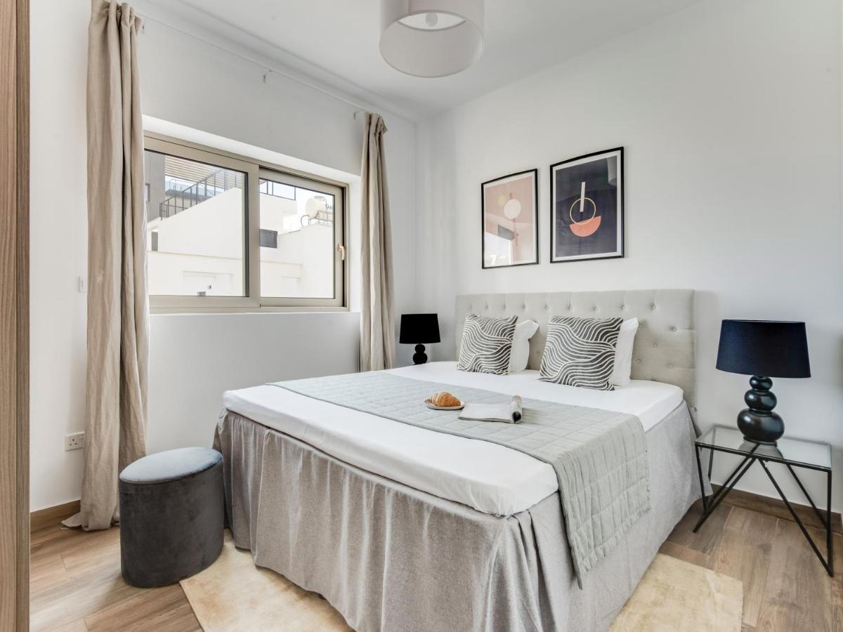 Sanders Evolution Apartment ลิมาซอล ภายนอก รูปภาพ