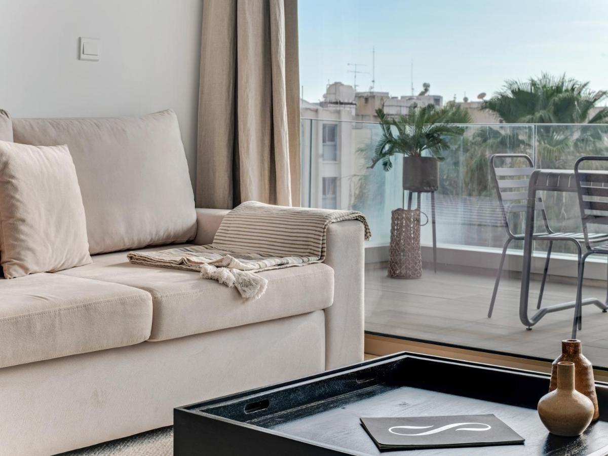 Sanders Evolution Apartment ลิมาซอล ภายนอก รูปภาพ