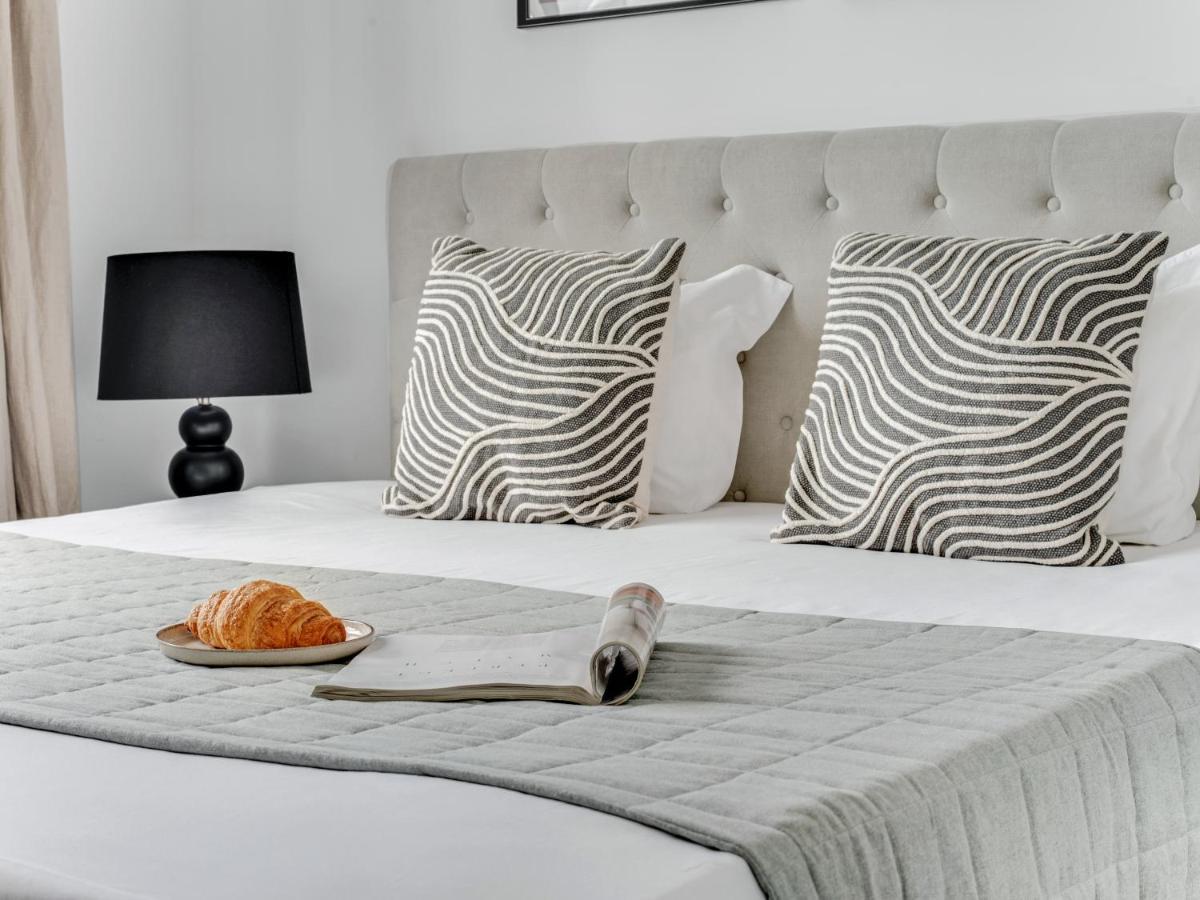 Sanders Evolution Apartment ลิมาซอล ภายนอก รูปภาพ